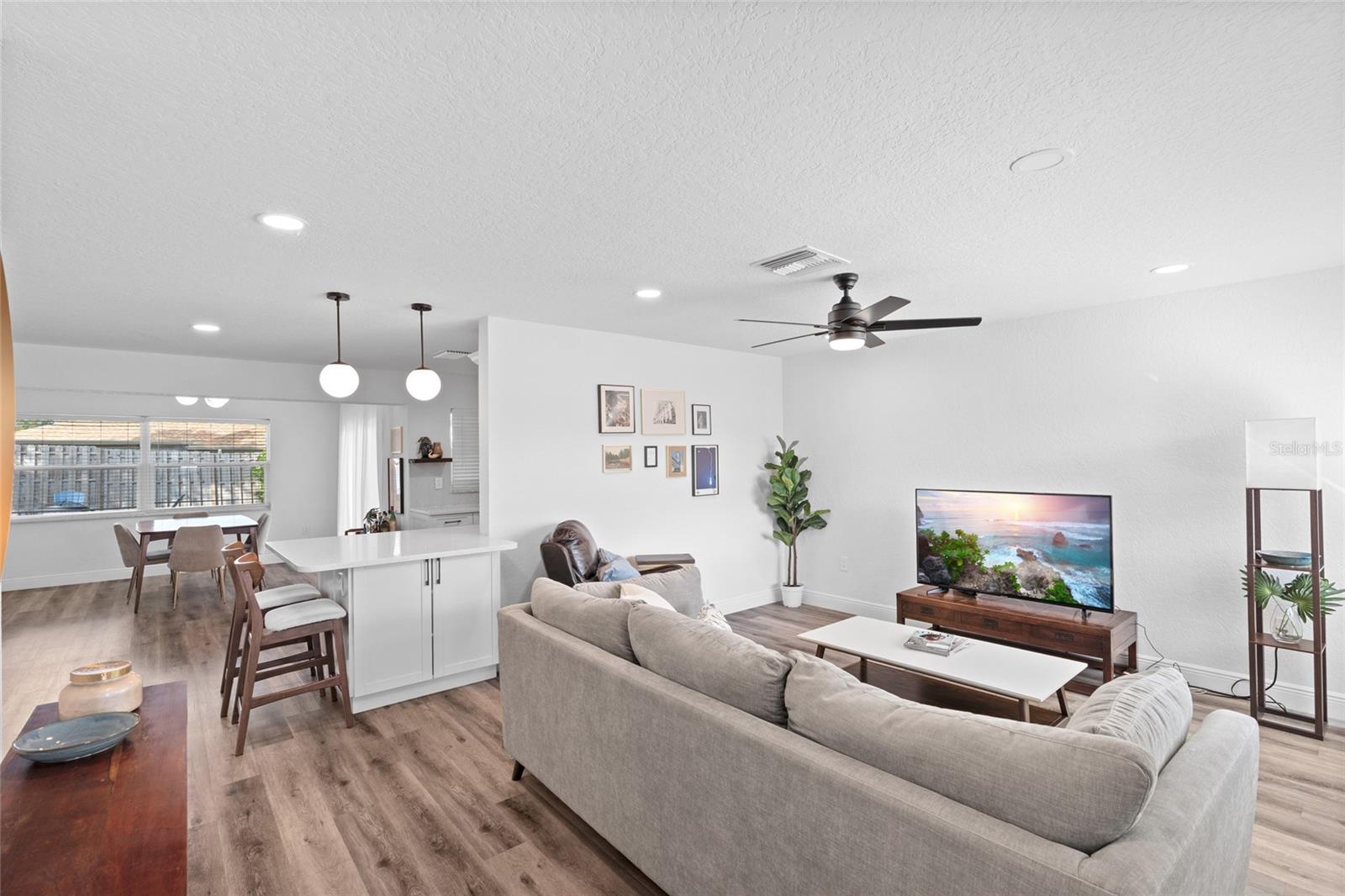 3229 PARKWAY PL, PALM HARBOR, FL, 34684