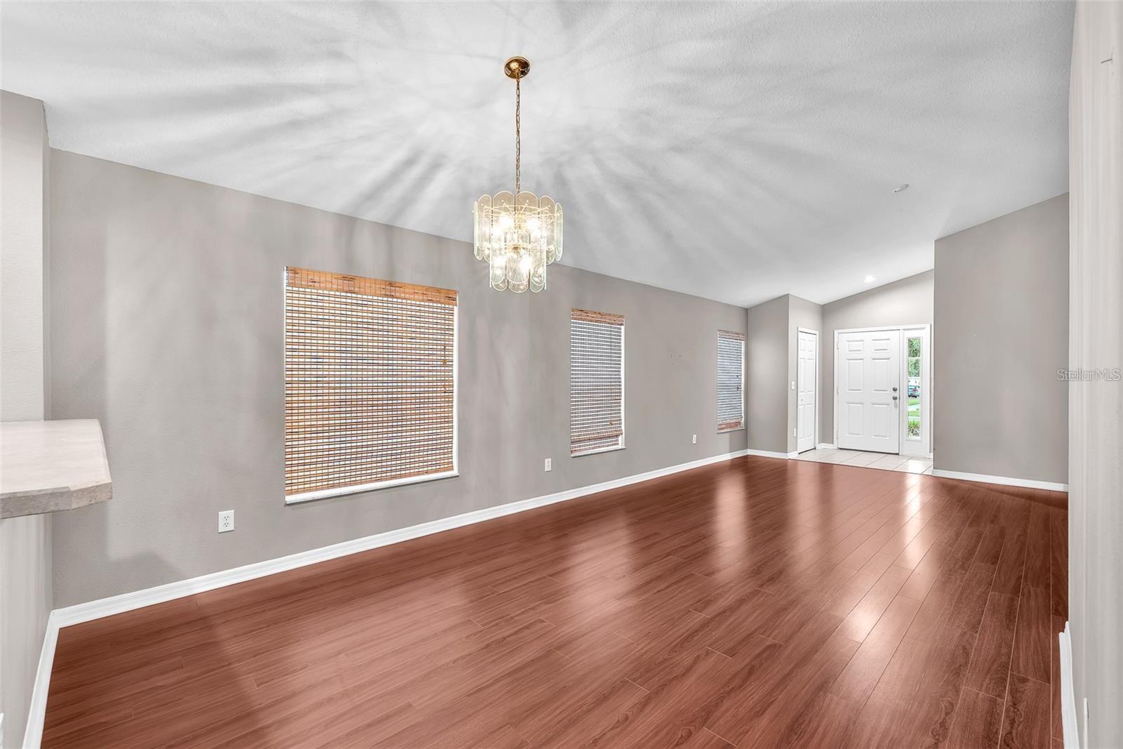 5903 WRENWATER DR, LITHIA, FL, 33547