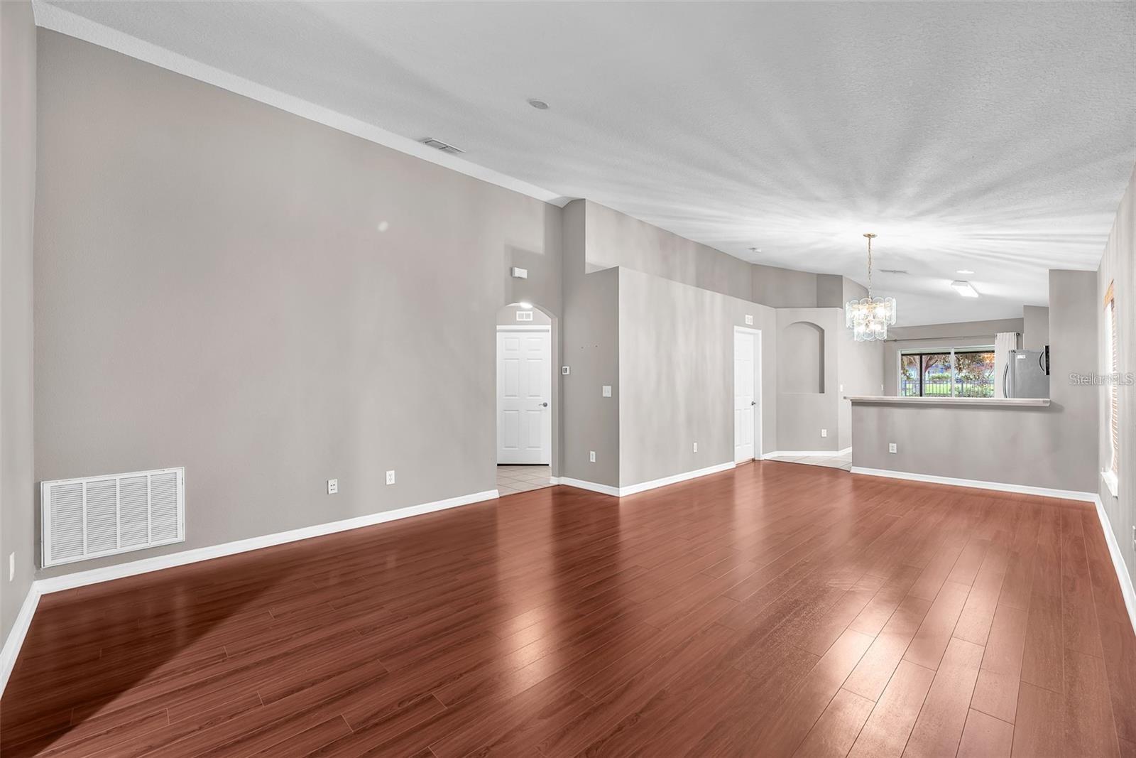 5903 WRENWATER DR, LITHIA, FL, 33547