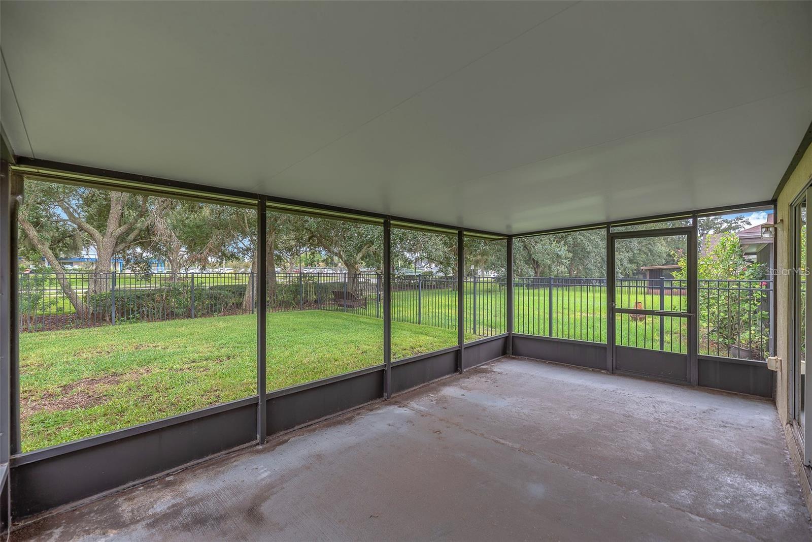 5903 WRENWATER DR, LITHIA, FL, 33547