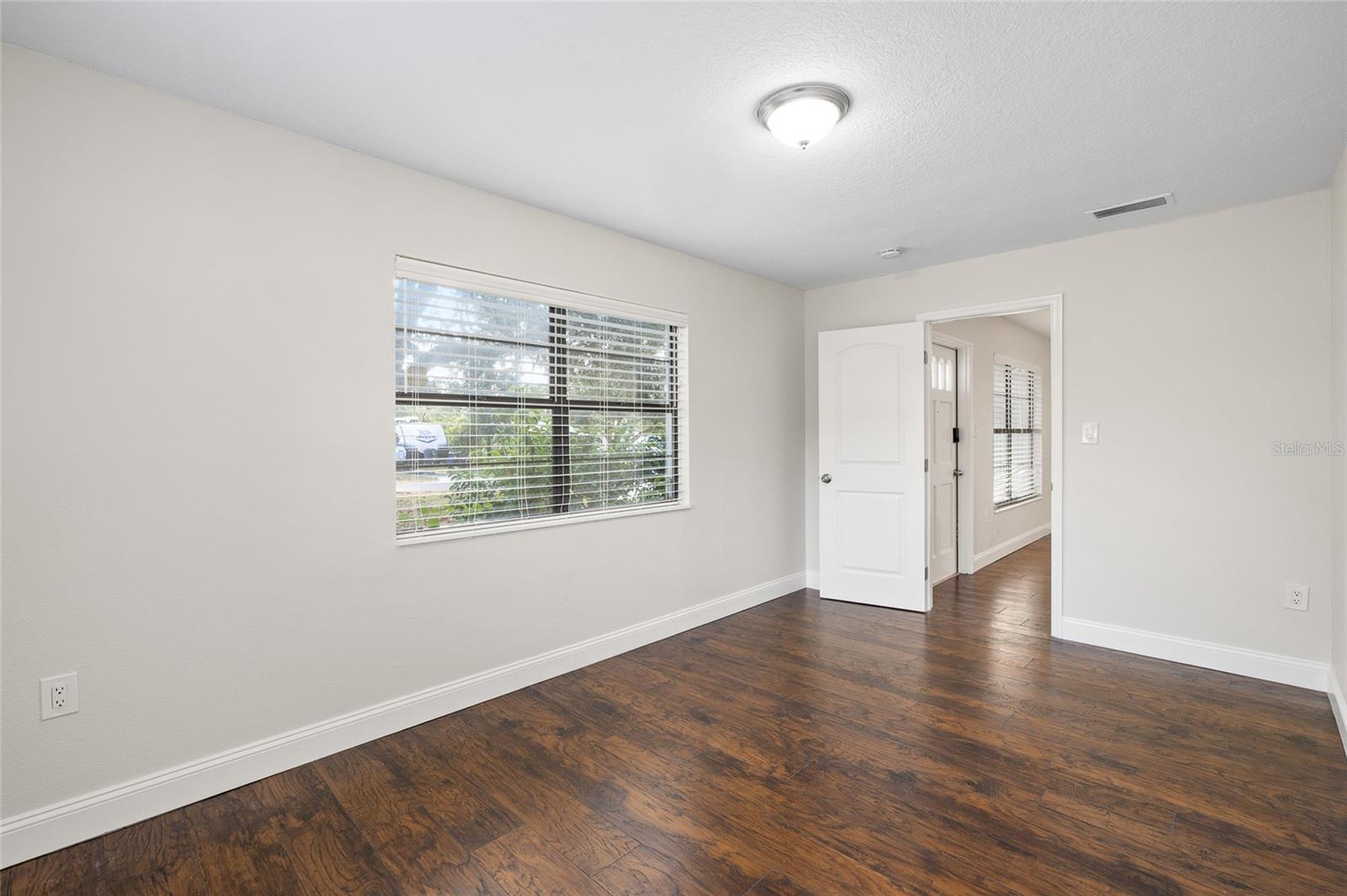 11720 N EDISON AVE, TAMPA, FL, 33612