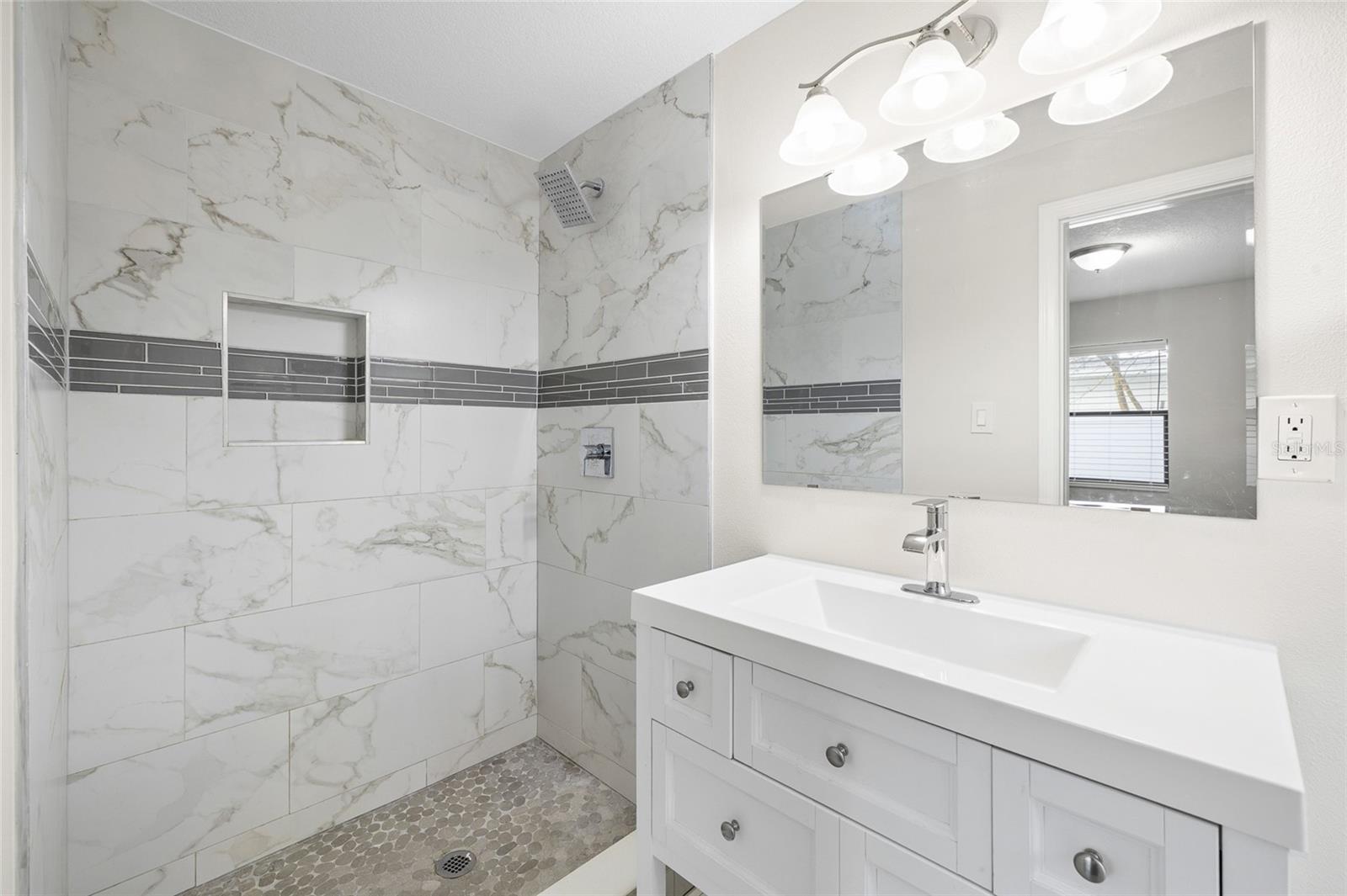 11720 N EDISON AVE, TAMPA, FL, 33612