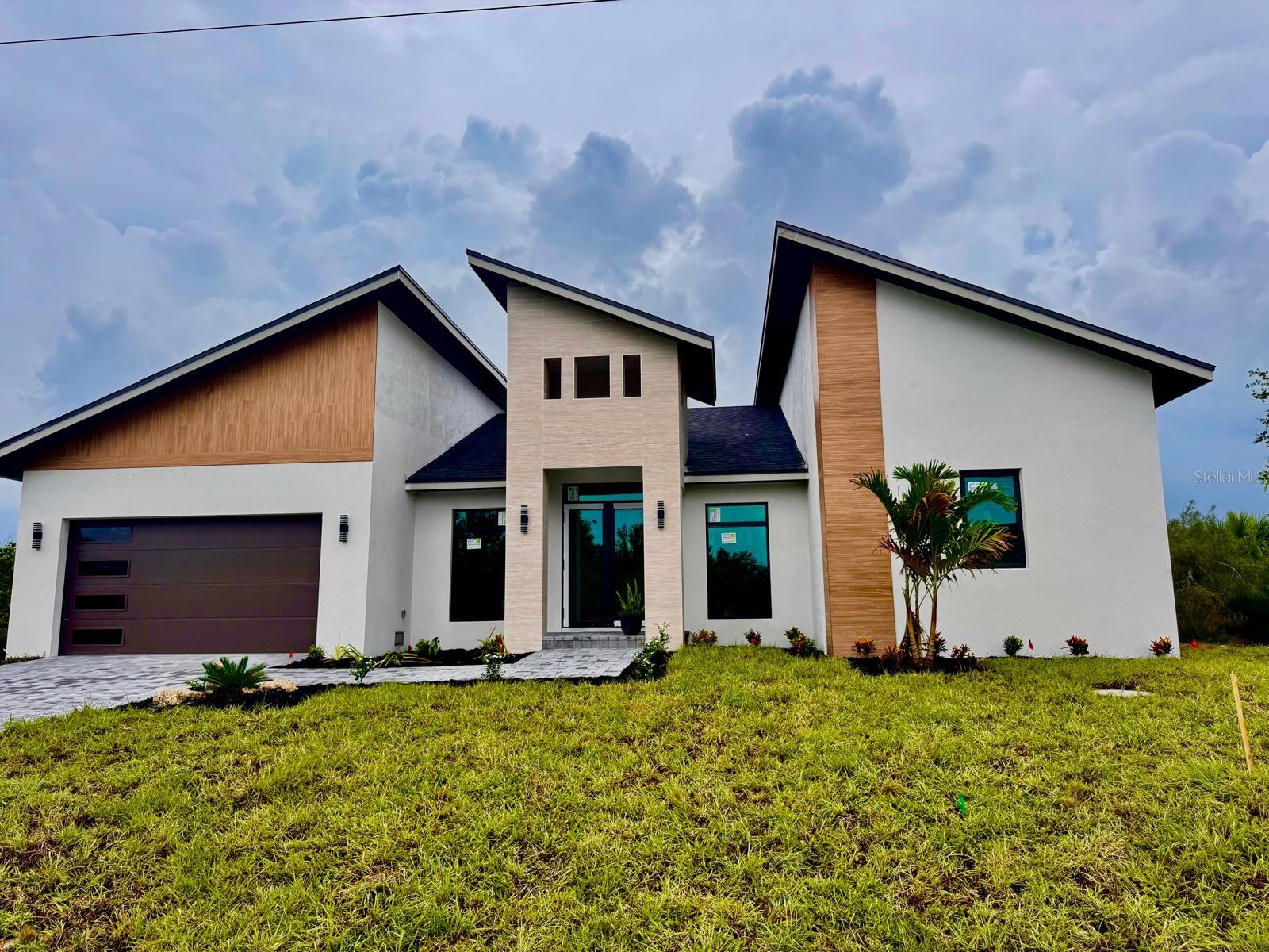 9468 ATTICA CIR, PORT CHARLOTTE, FL, 33981