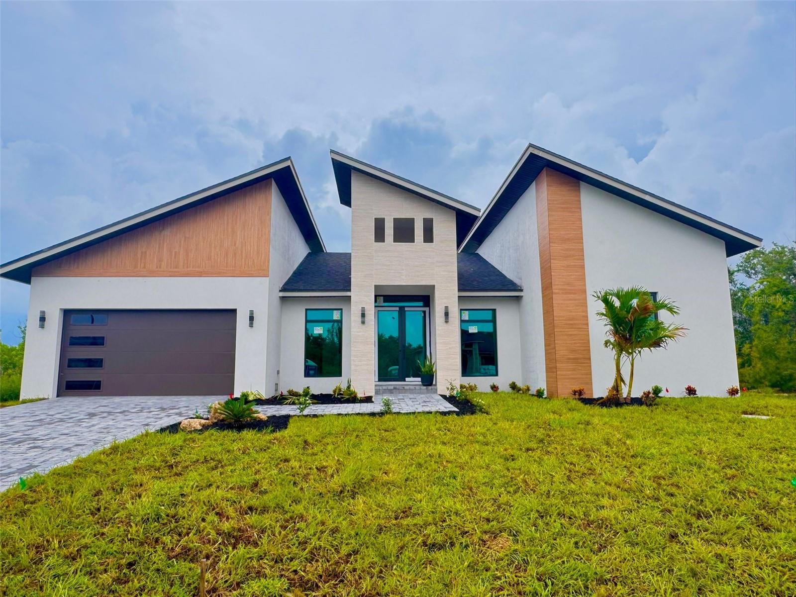 9468 ATTICA CIR, PORT CHARLOTTE, FL, 33981