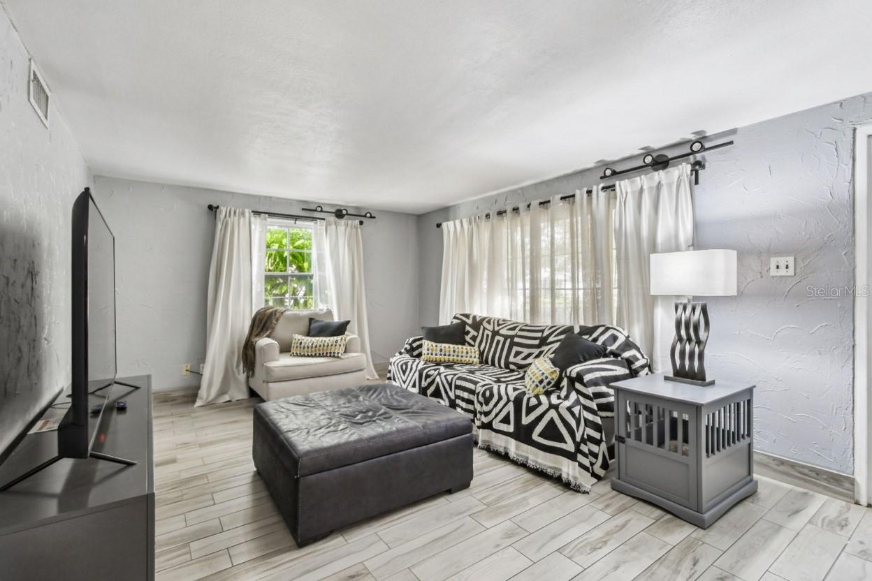 3613 W MINNEHAHA ST, TAMPA, FL, 33614