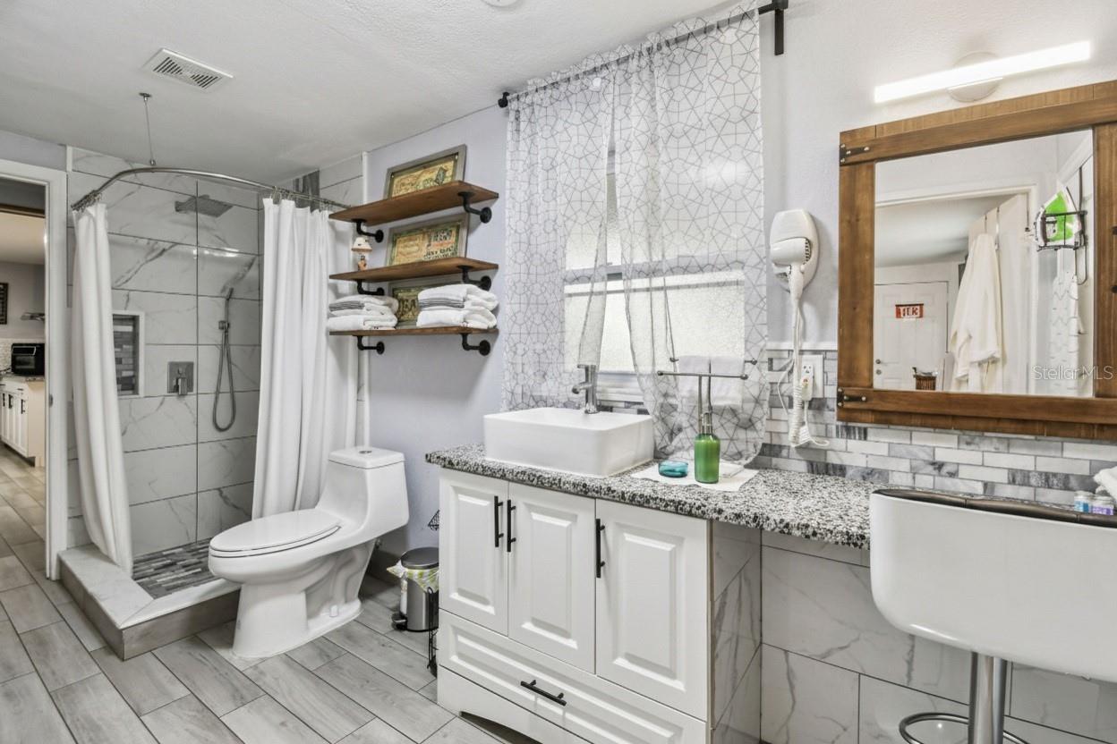 3613 W MINNEHAHA ST, TAMPA, FL, 33614