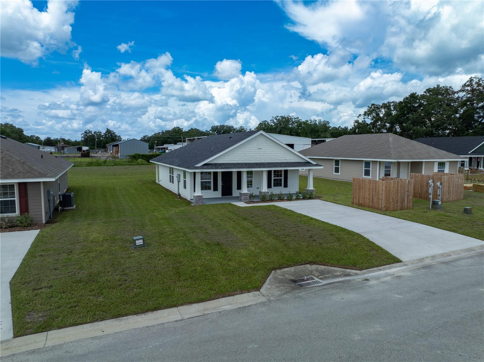 1955 N ROBERTS TRL, BELL, FL, 32619