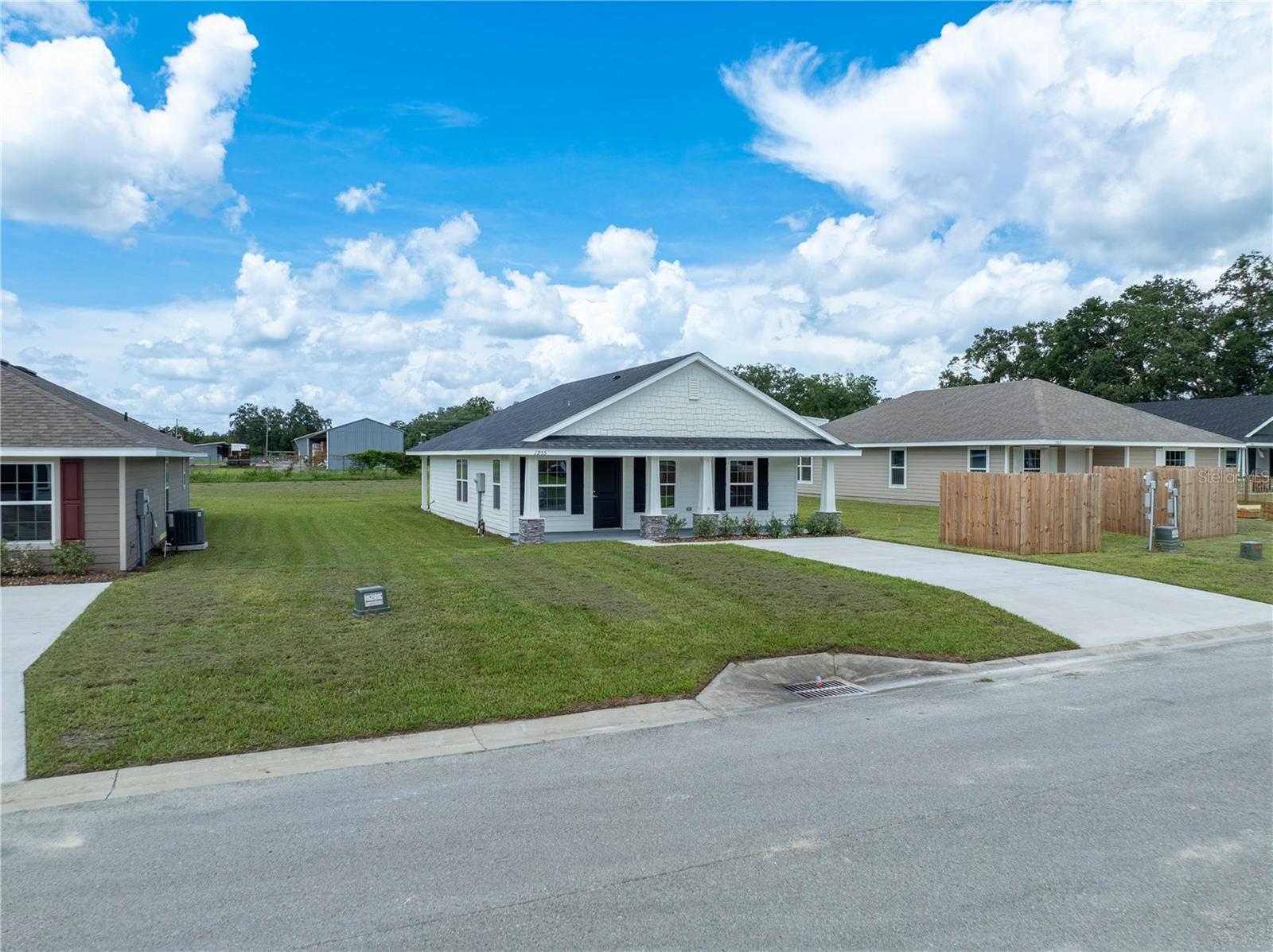 1955 N ROBERTS TRL, BELL, FL, 32619