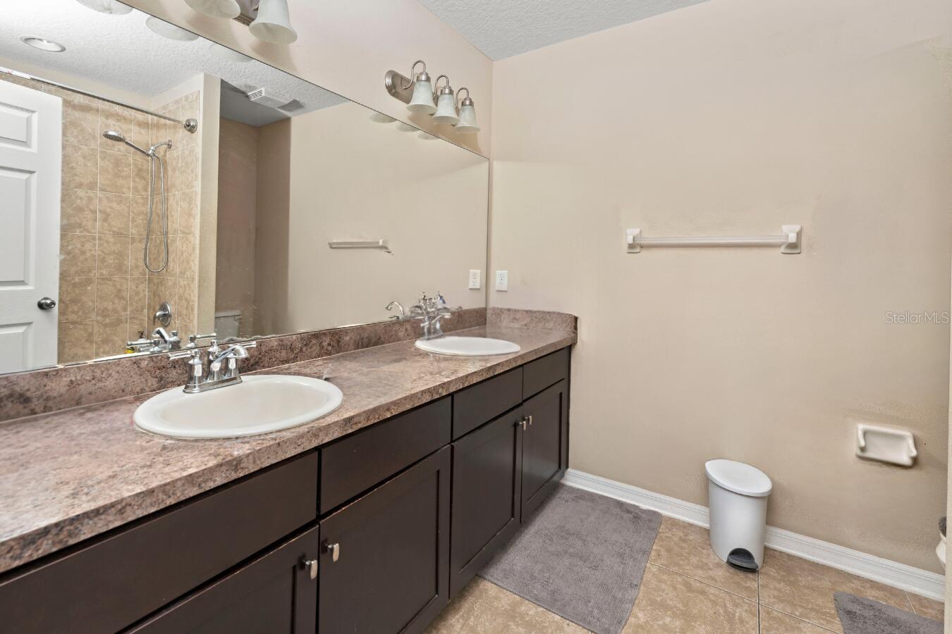 1306 GARDEN STONE LN, BRANDON, FL, 33510