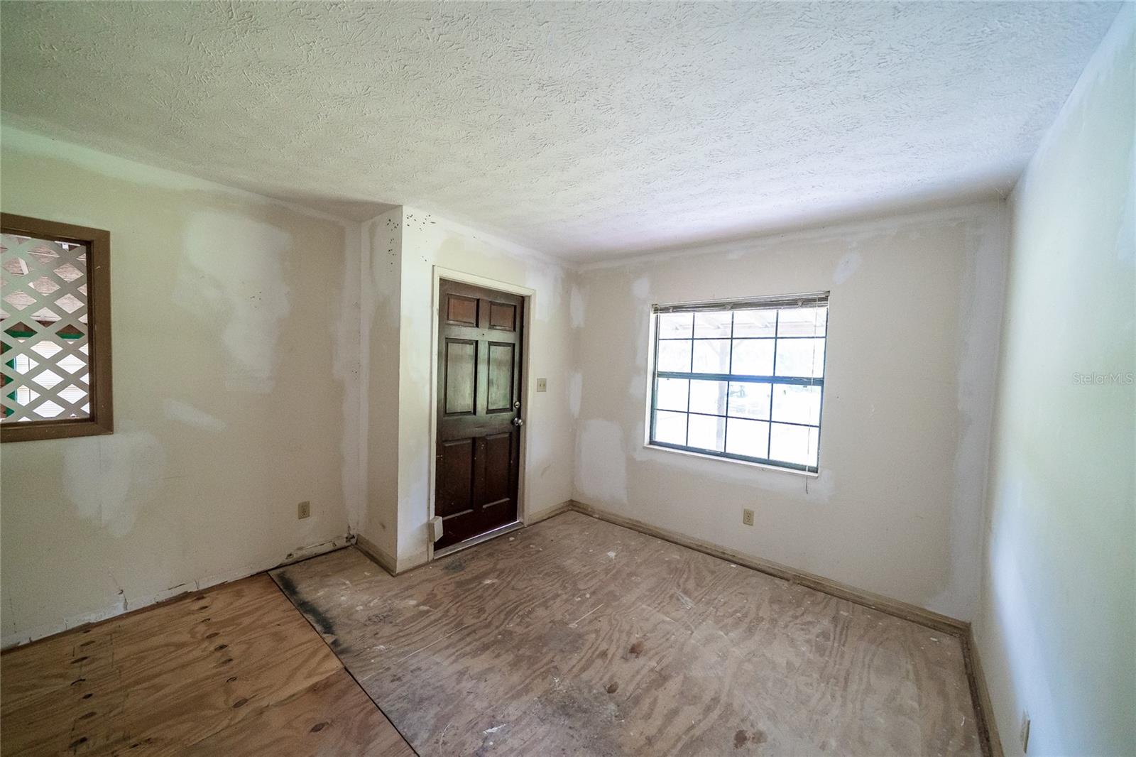 10011 E SLIGH AVE, TAMPA, FL, 33610