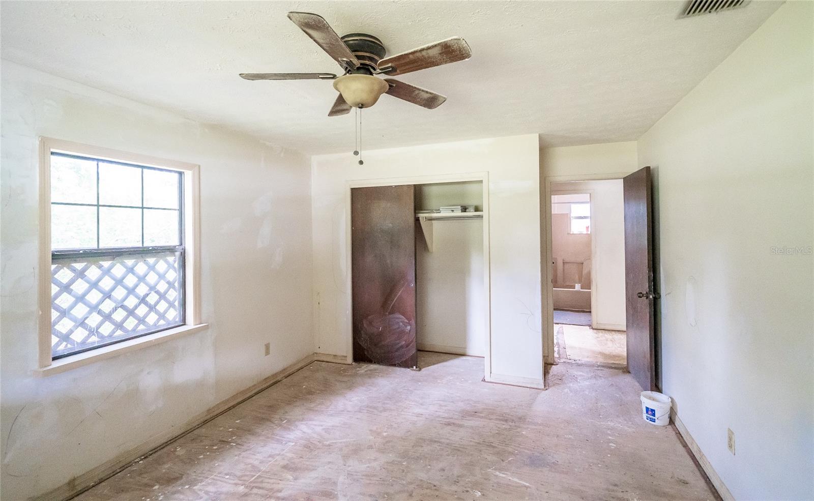 10011 E SLIGH AVE, TAMPA, FL, 33610