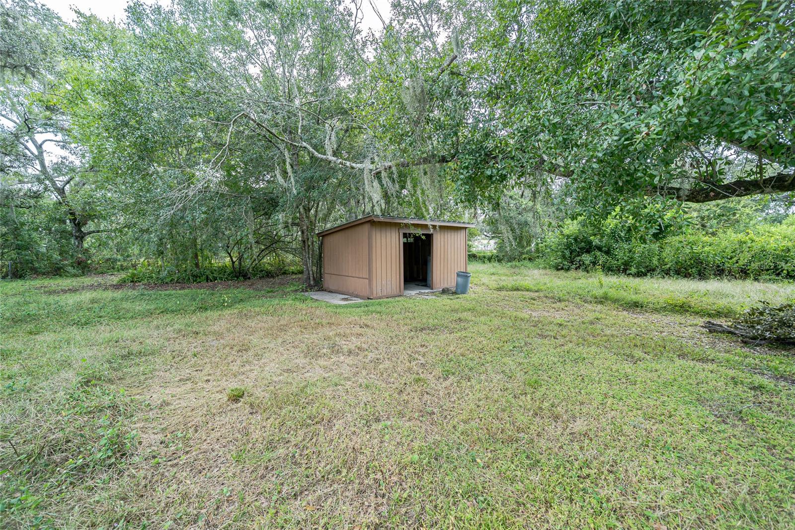 10011 E SLIGH AVE, TAMPA, FL, 33610