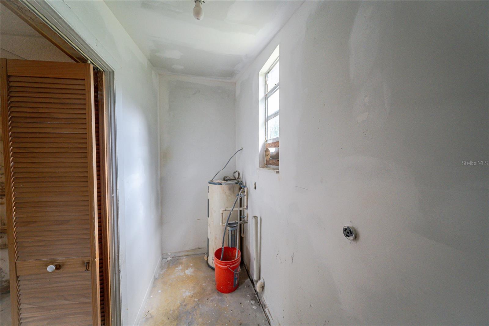 10011 E SLIGH AVE, TAMPA, FL, 33610