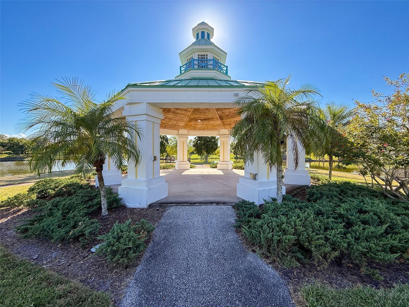 335 COCKLE SHELL LOOP, APOLLO BEACH, FL, 33572