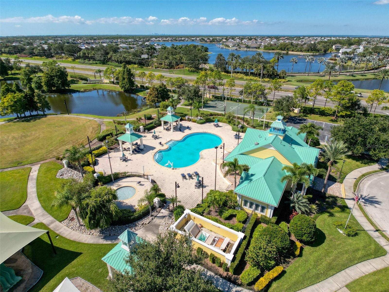 335 COCKLE SHELL LOOP, APOLLO BEACH, FL, 33572