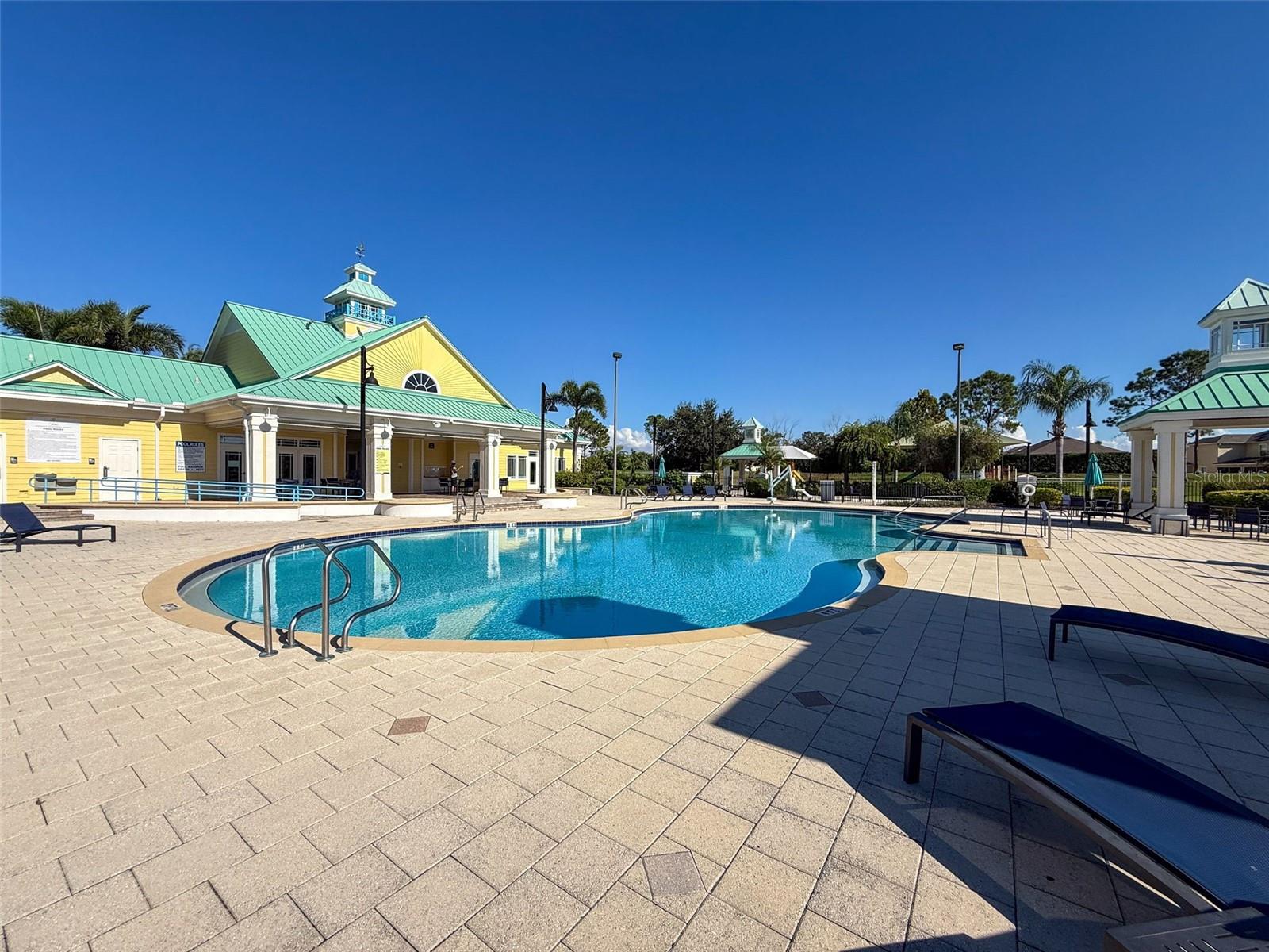 335 COCKLE SHELL LOOP, APOLLO BEACH, FL, 33572