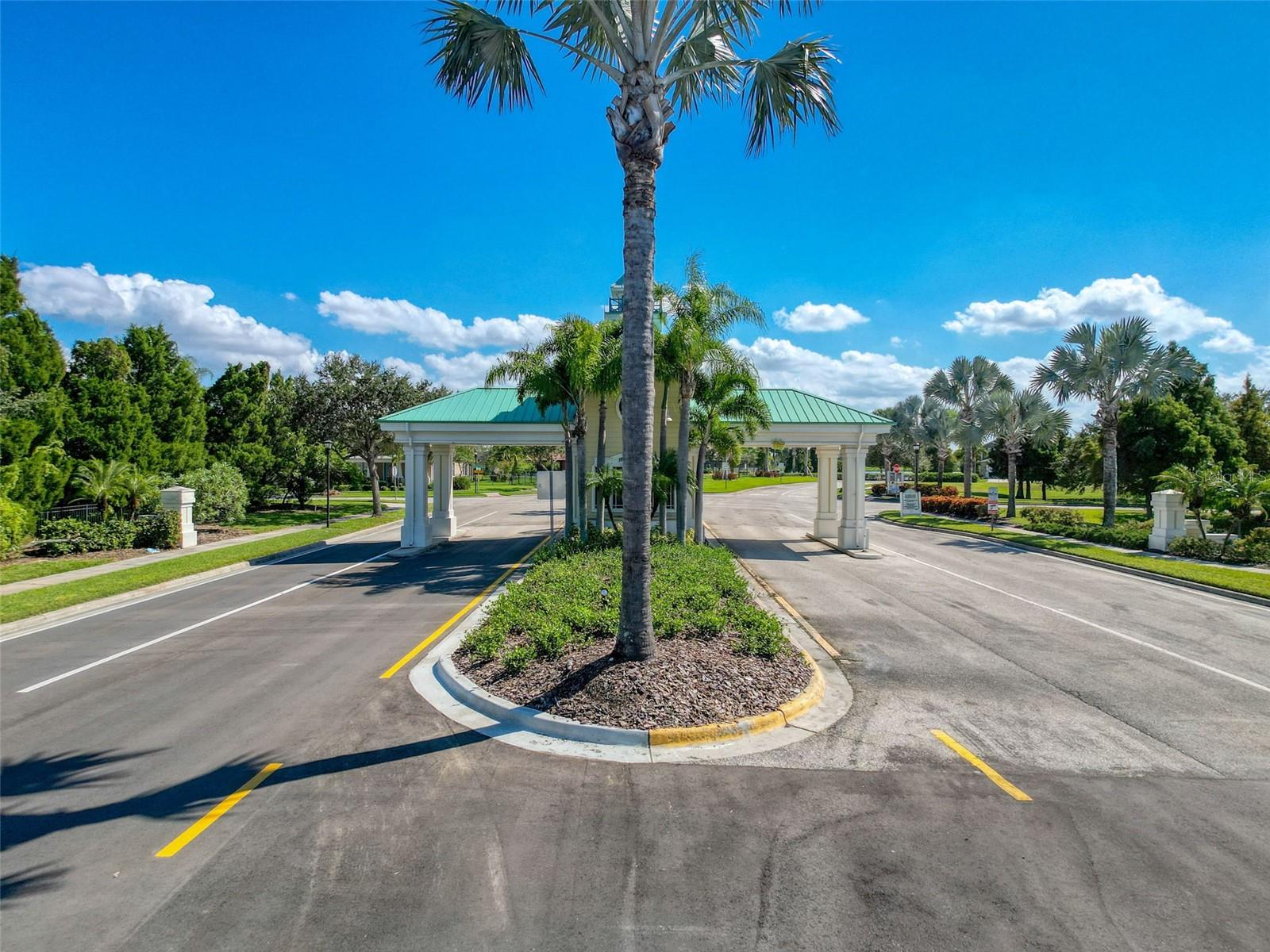 335 COCKLE SHELL LOOP, APOLLO BEACH, FL, 33572