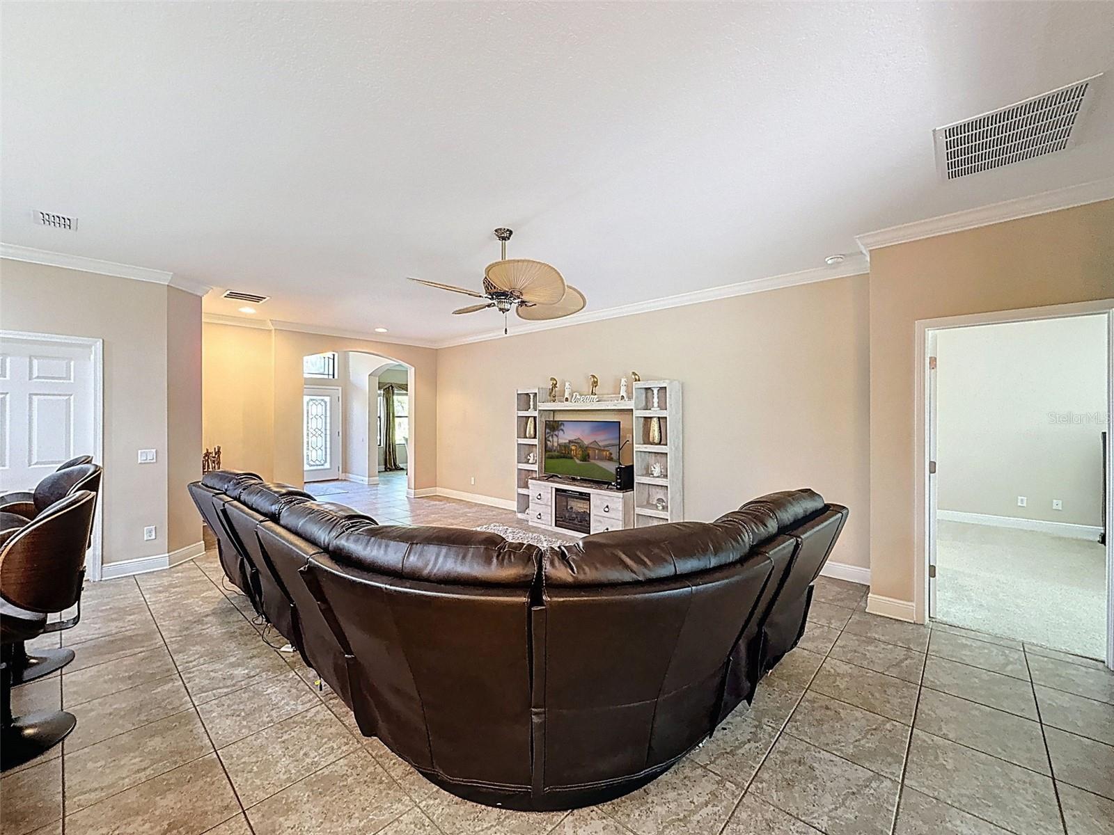 335 COCKLE SHELL LOOP, APOLLO BEACH, FL, 33572