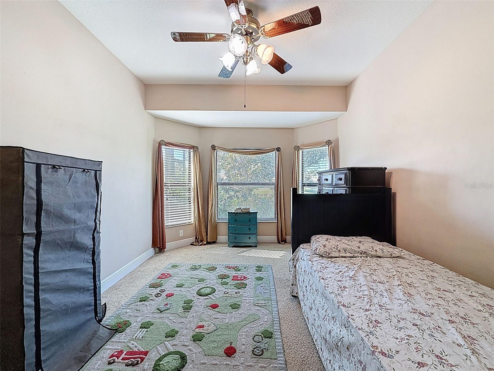 335 COCKLE SHELL LOOP, APOLLO BEACH, FL, 33572