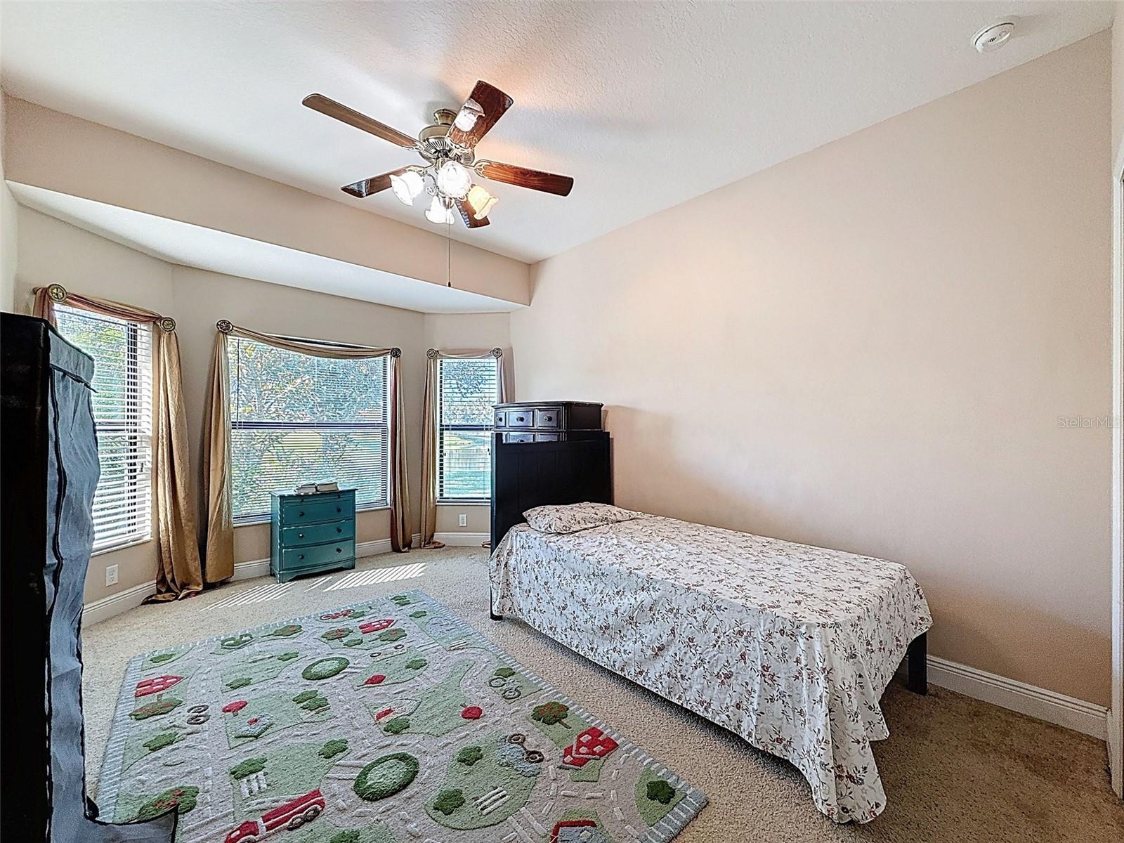 335 COCKLE SHELL LOOP, APOLLO BEACH, FL, 33572