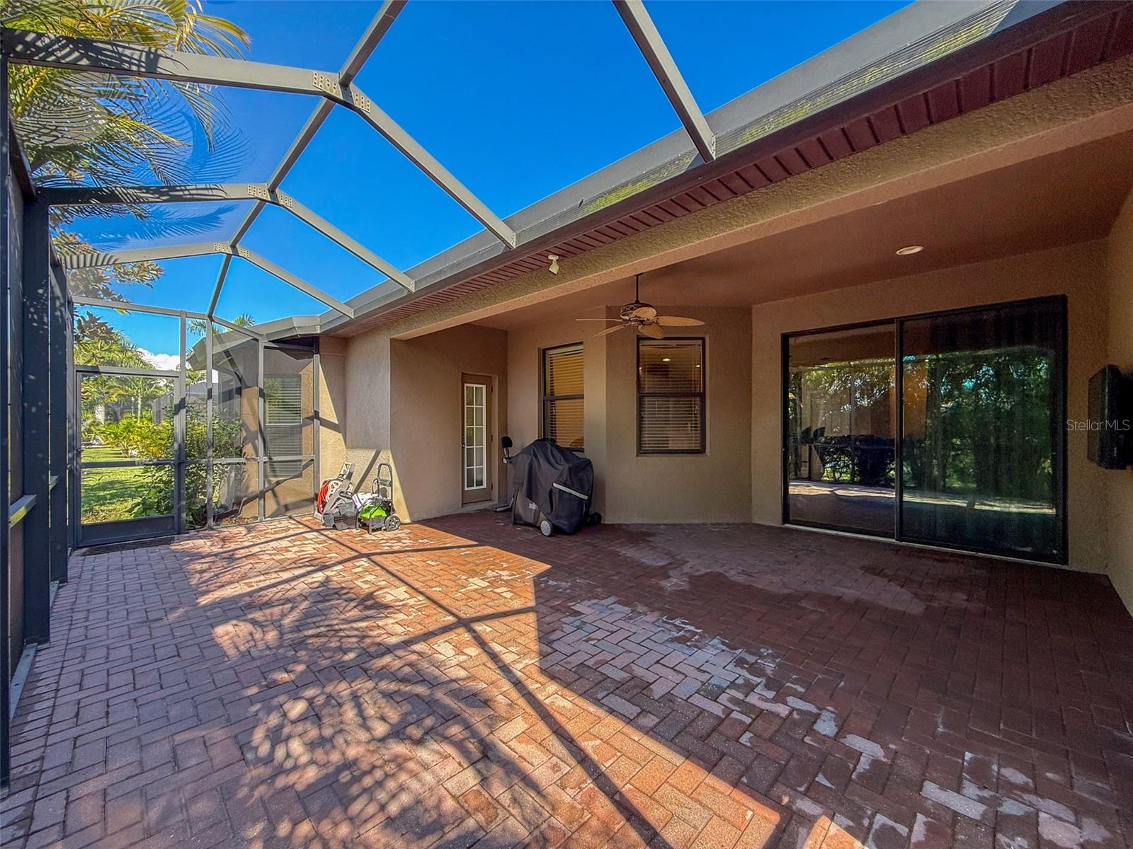 335 COCKLE SHELL LOOP, APOLLO BEACH, FL, 33572