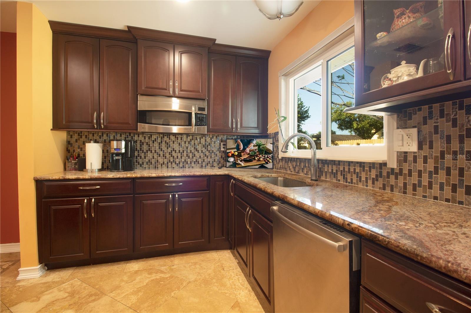 547 OLEANDER WAY S, ST PETERSBURG, FL, 33707