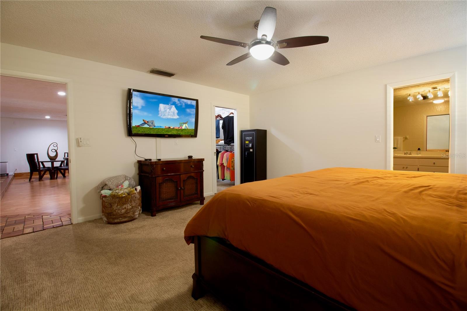 547 OLEANDER WAY S, ST PETERSBURG, FL, 33707