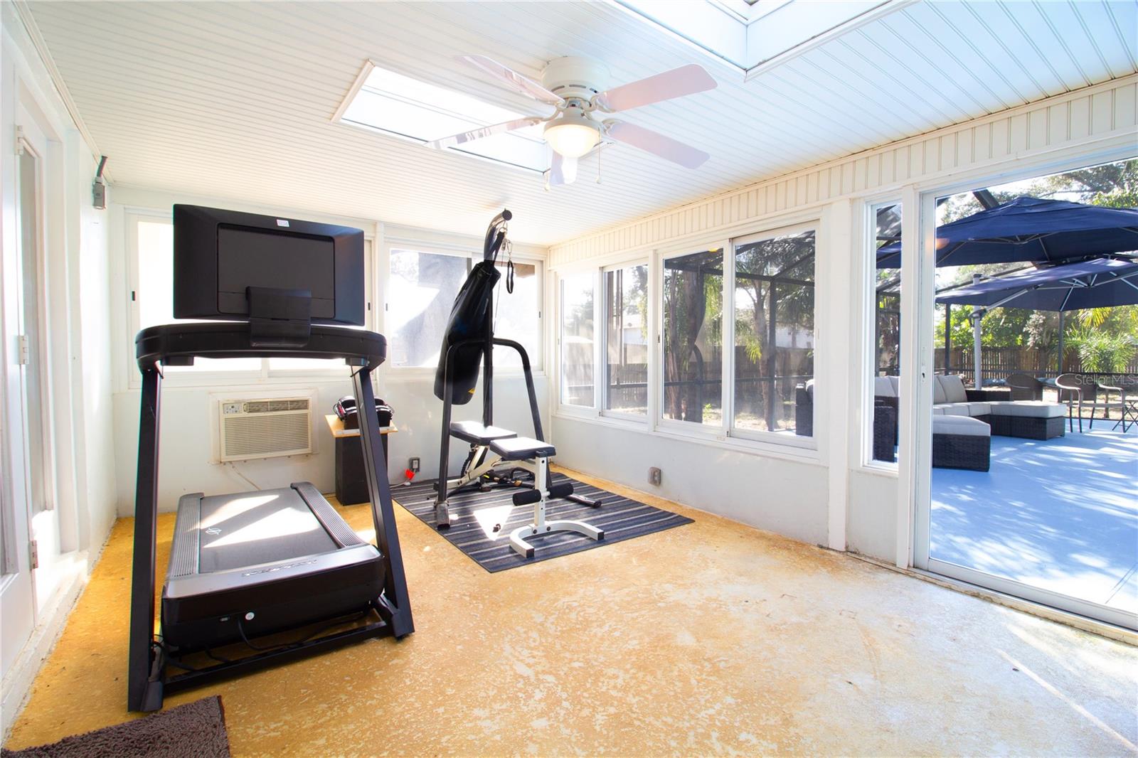 547 OLEANDER WAY S, ST PETERSBURG, FL, 33707