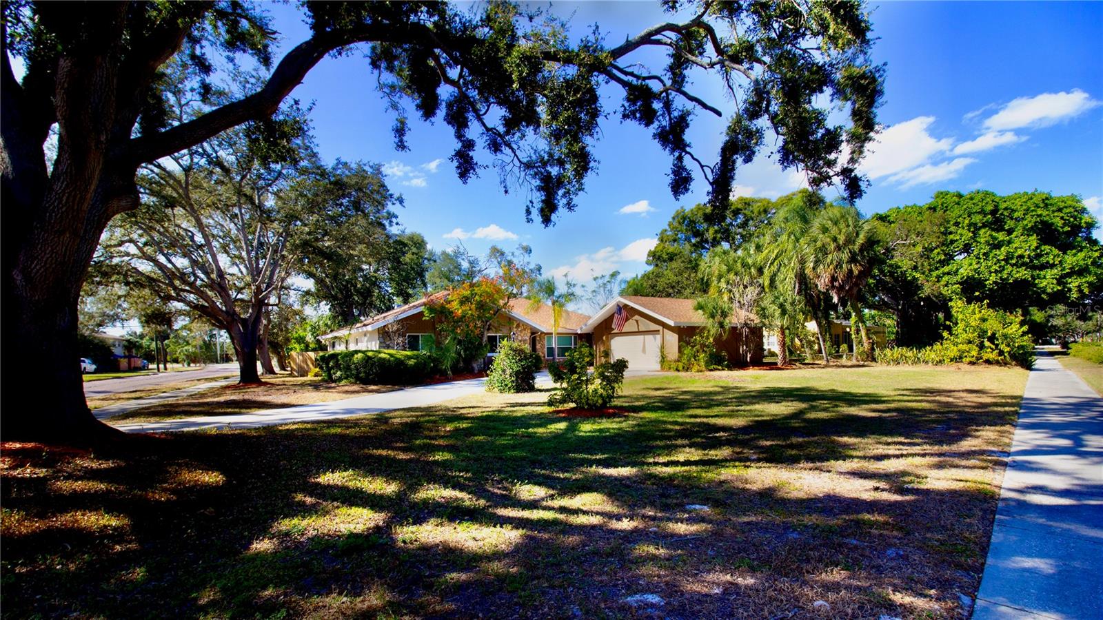 547 OLEANDER WAY S, ST PETERSBURG, FL, 33707