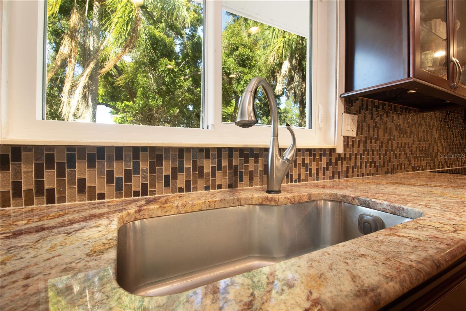 547 OLEANDER WAY S, ST PETERSBURG, FL, 33707