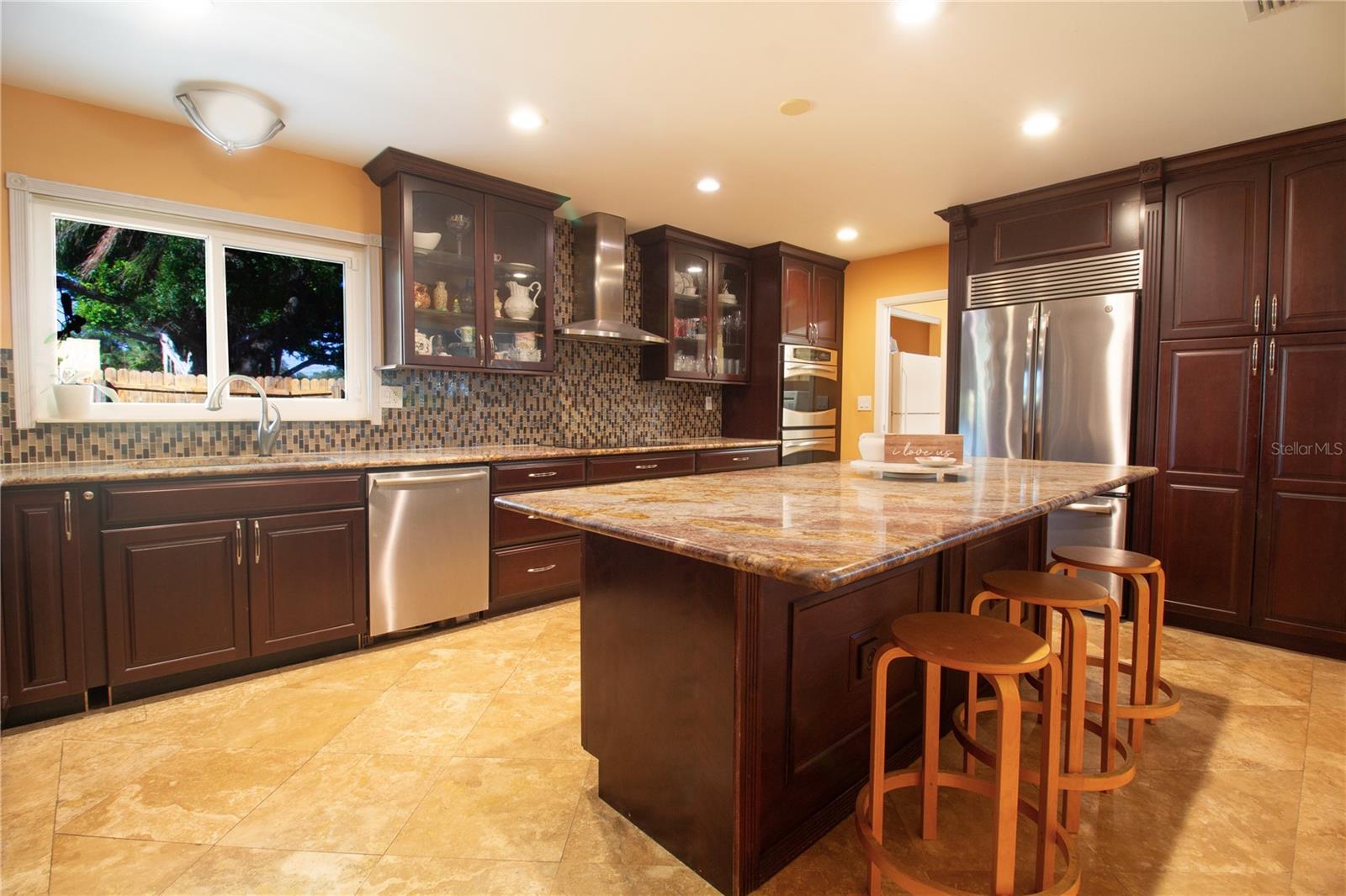 547 OLEANDER WAY S, ST PETERSBURG, FL, 33707