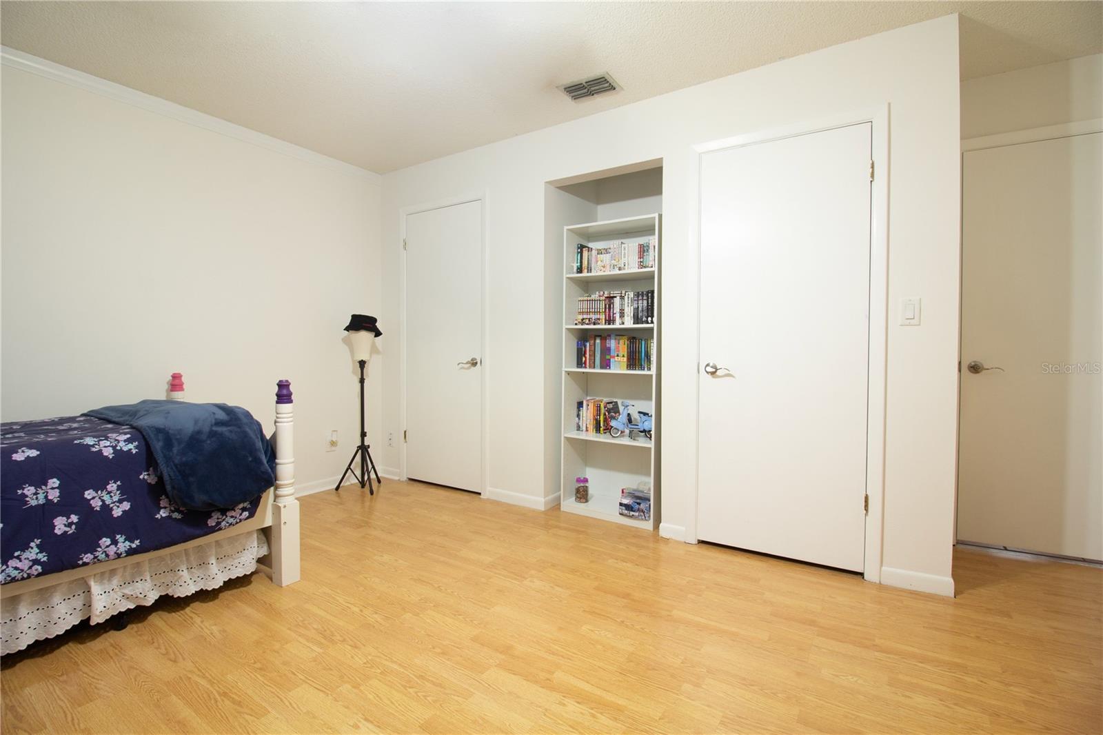 547 OLEANDER WAY S, ST PETERSBURG, FL, 33707