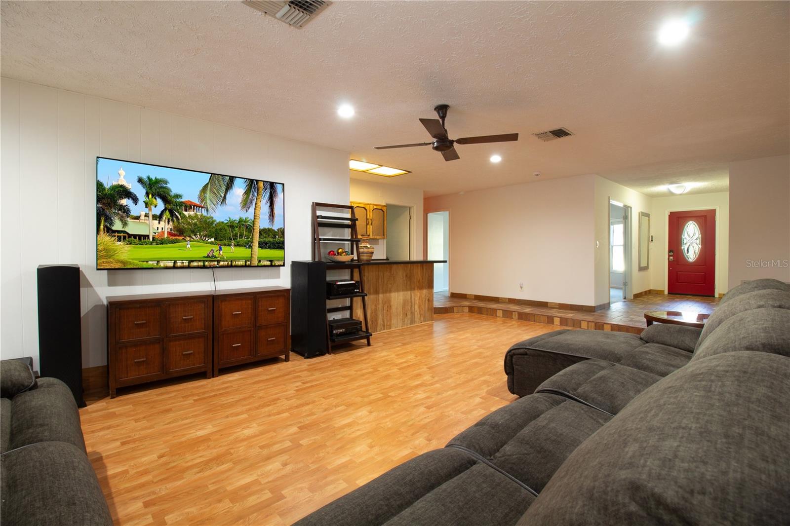 547 OLEANDER WAY S, ST PETERSBURG, FL, 33707