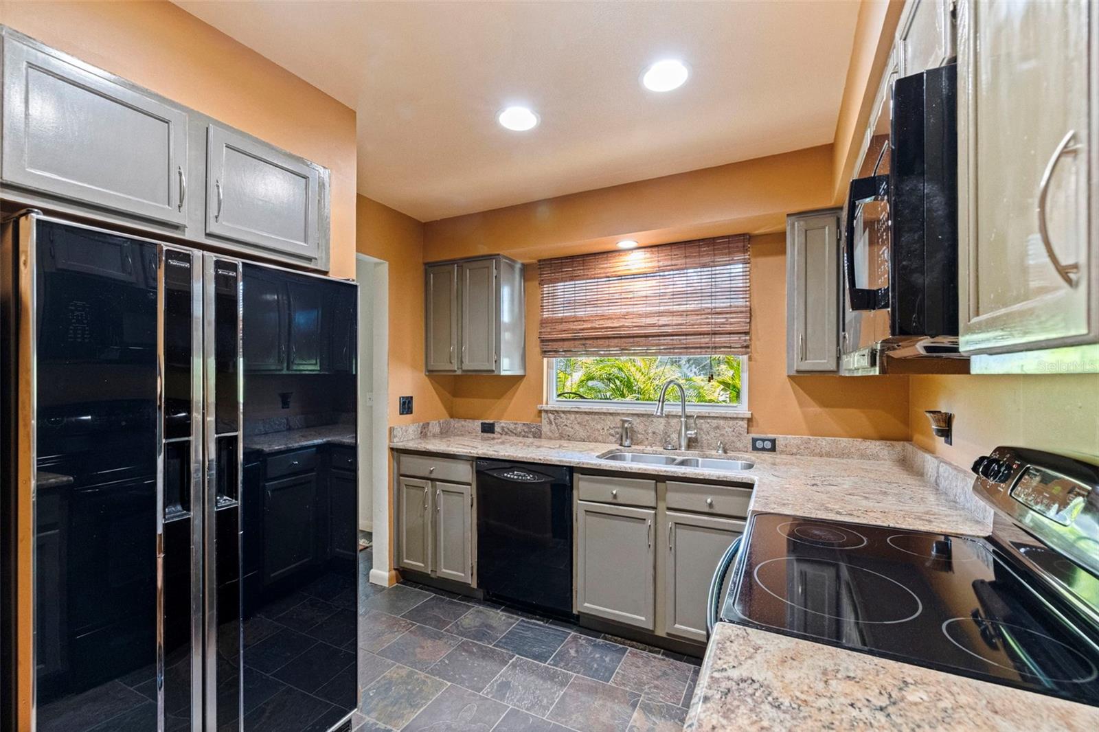 164 E DAVIS BLVD, TAMPA, FL, 33606