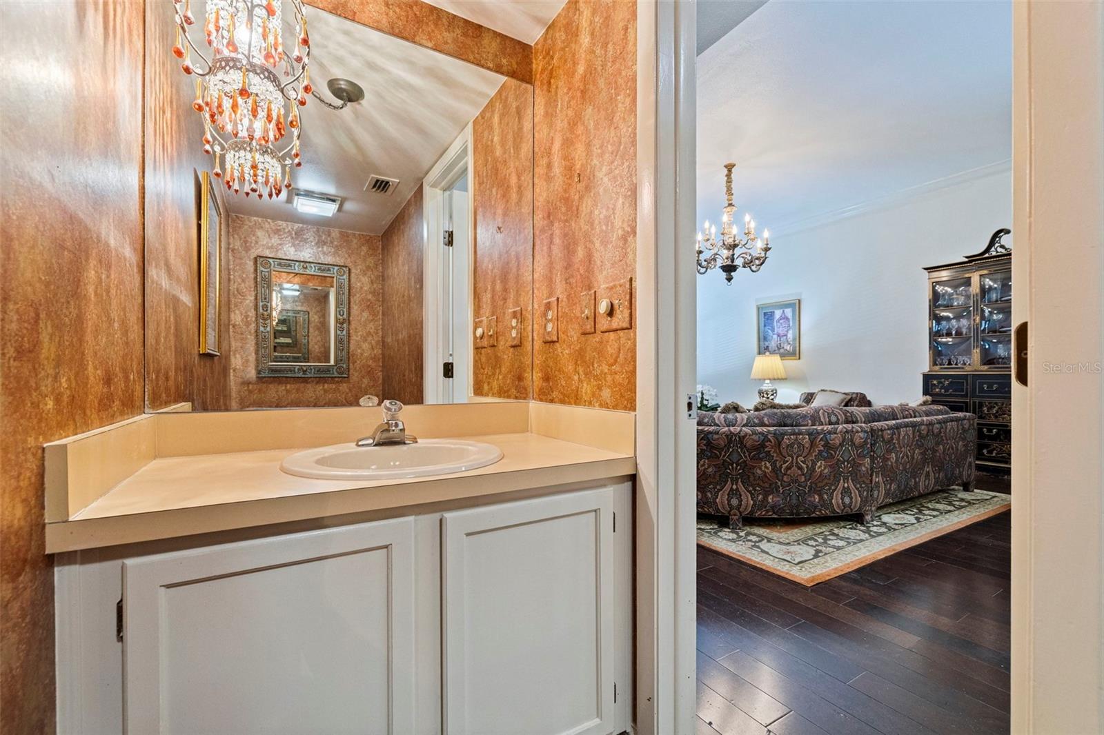 164 E DAVIS BLVD, TAMPA, FL, 33606