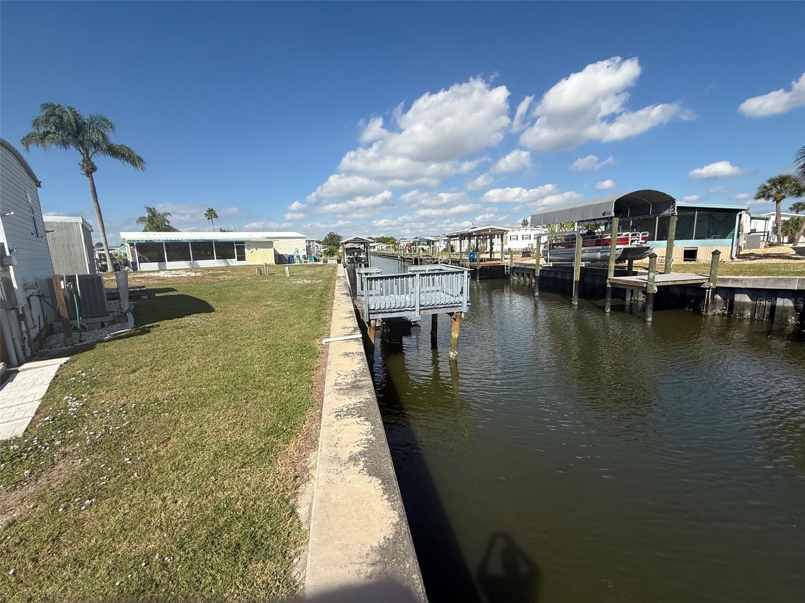 107 E SAINT JOHNS WAY, APOLLO BEACH, FL, 33572