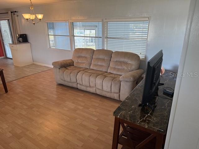 107 E SAINT JOHNS WAY, APOLLO BEACH, FL, 33572