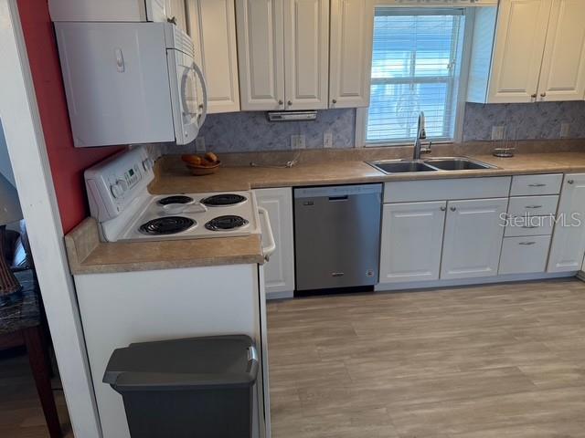 107 E SAINT JOHNS WAY, APOLLO BEACH, FL, 33572