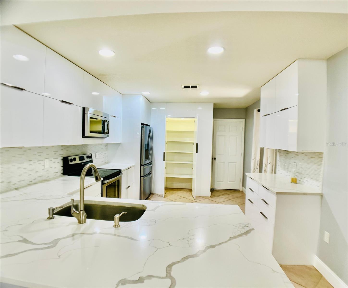 1053 CHALCEDONY ST, KISSIMMEE, FL, 34744