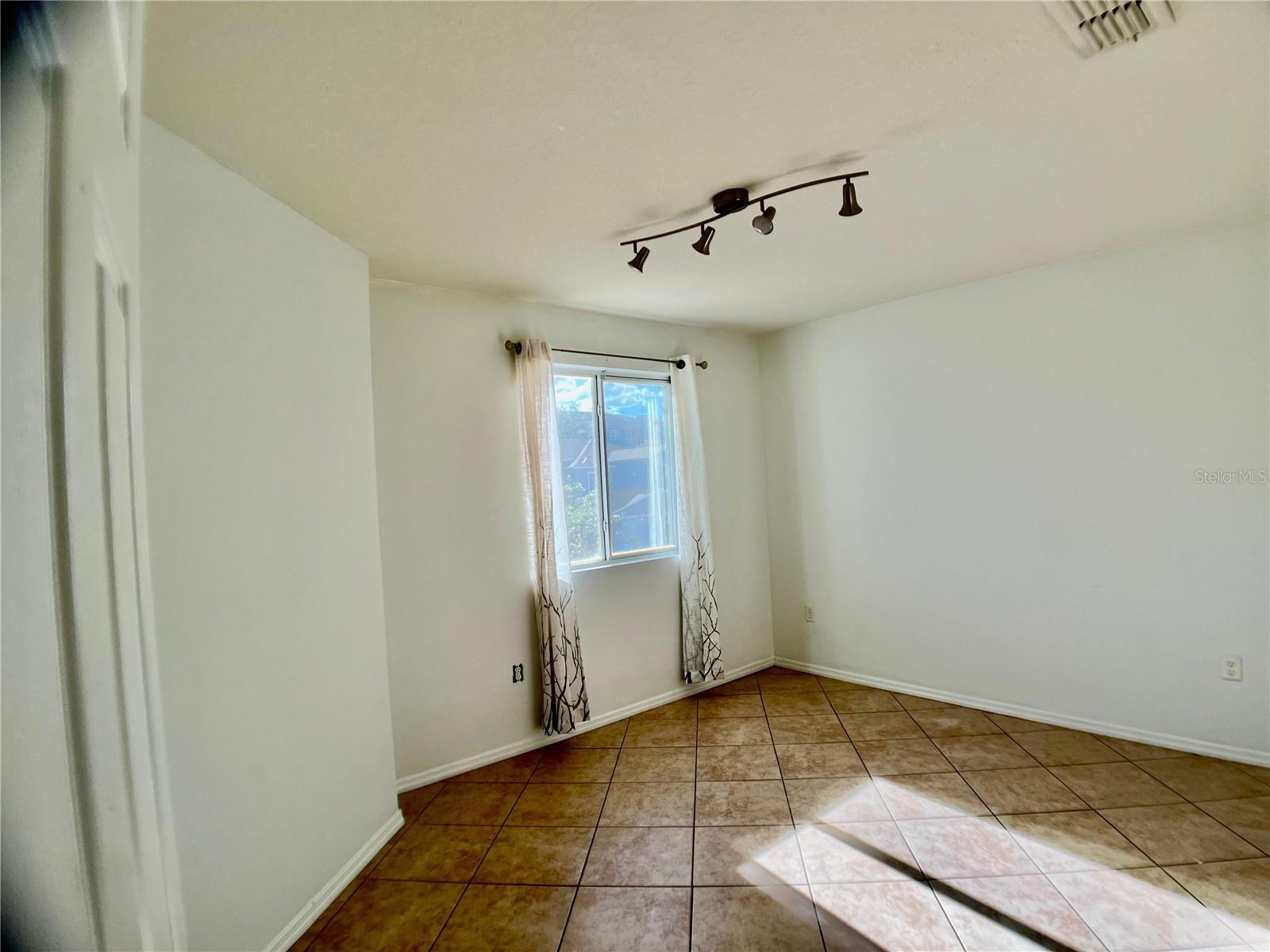 1053 CHALCEDONY ST, KISSIMMEE, FL, 34744