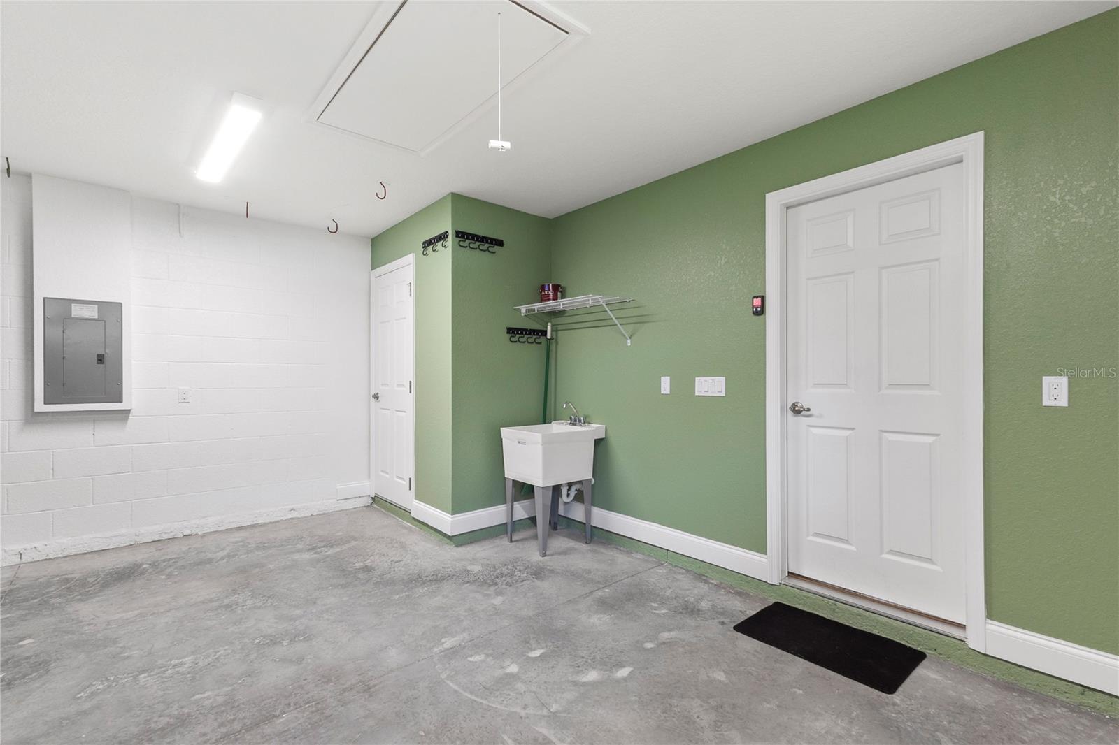 12 SEMINOLE AVE, PALM COAST, FL, 32137