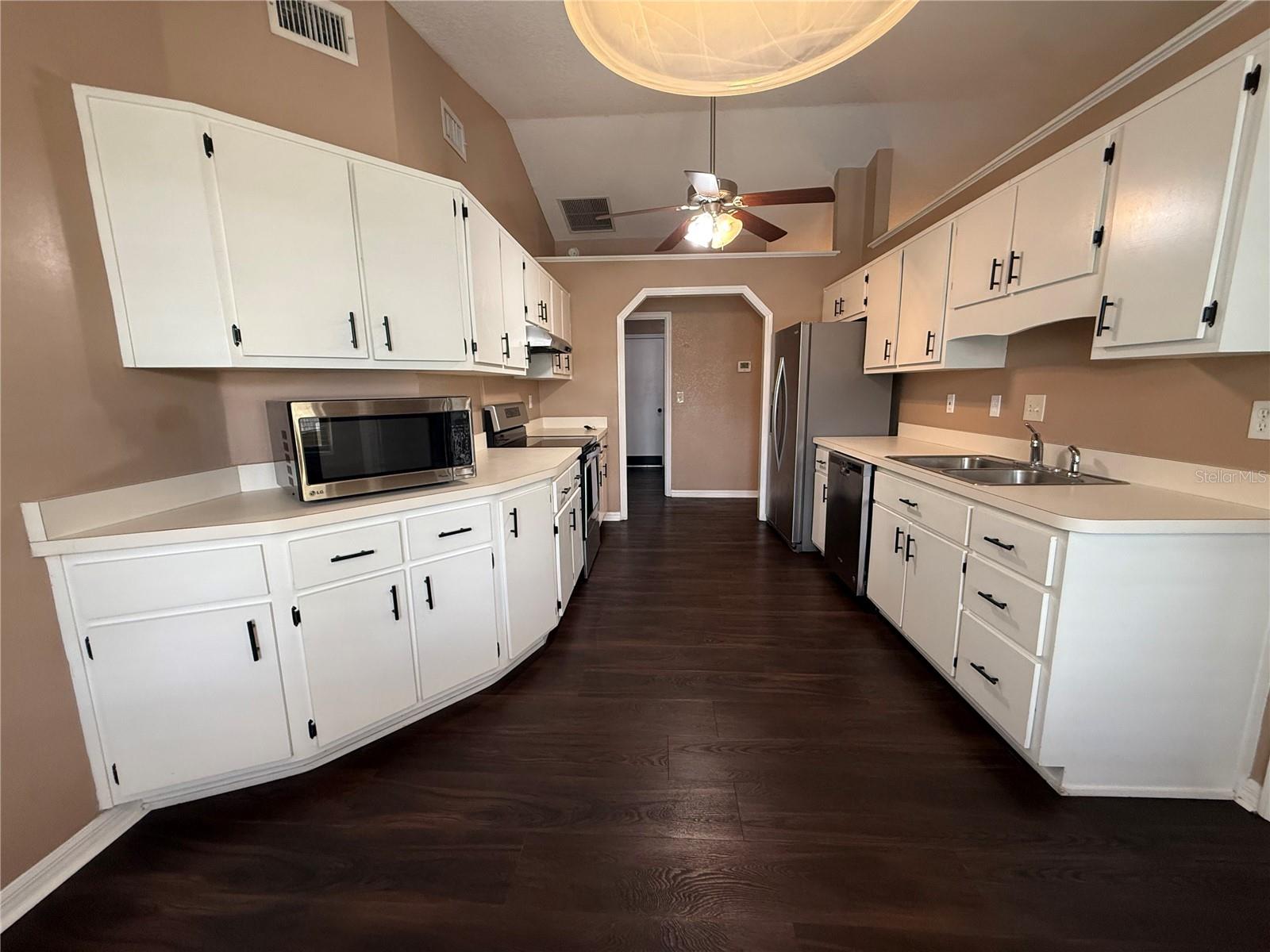 10805 SE 44TH TER, BELLEVIEW, FL, 34420