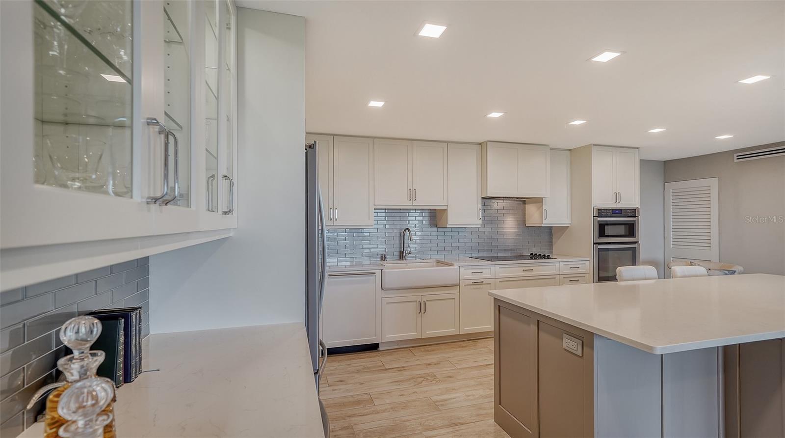 2295 GULF OF MEXICO DR #115S, LONGBOAT KEY, FL, 34228