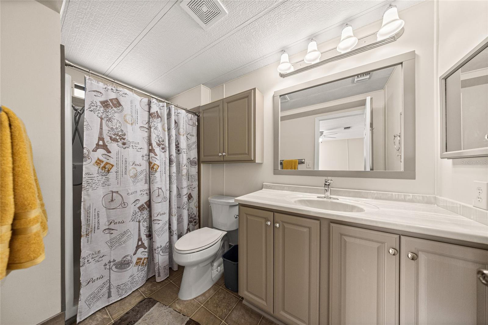 712 DEVON DR, LADY LAKE, FL, 32159