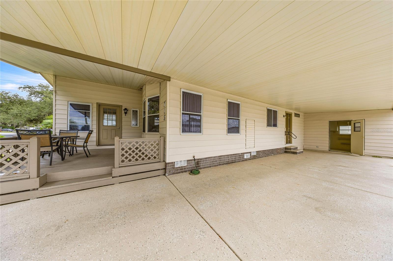 712 DEVON DR, LADY LAKE, FL, 32159