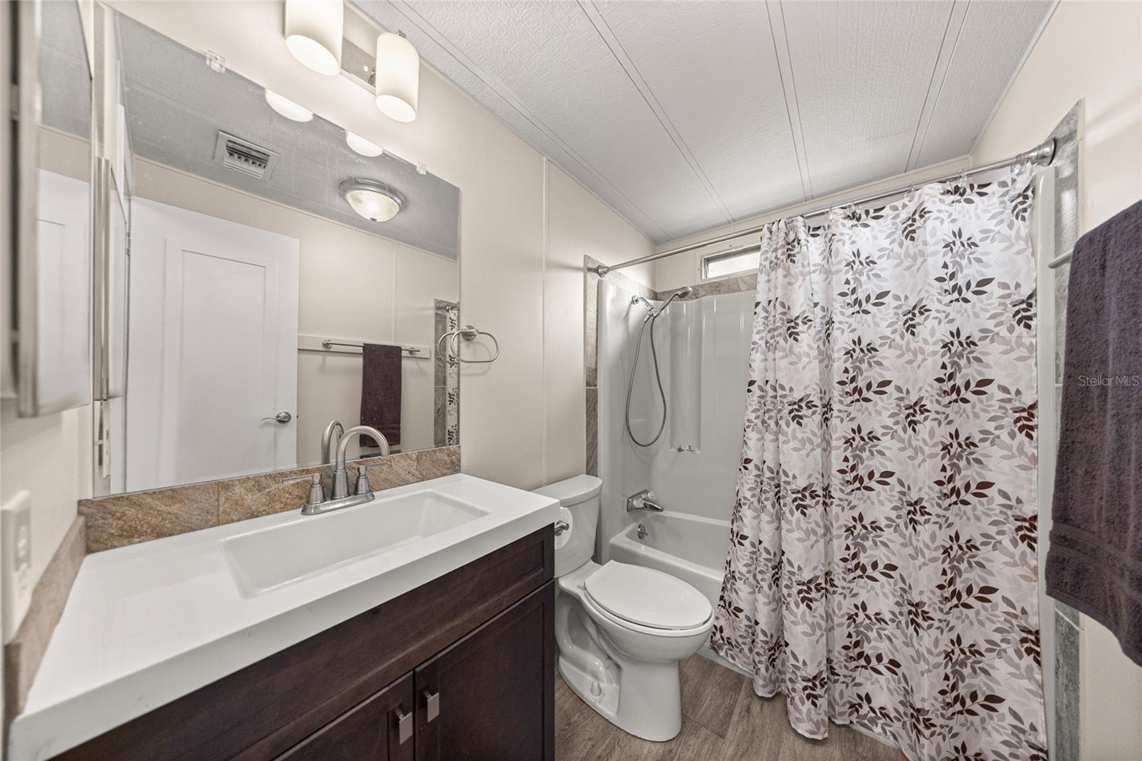 712 DEVON DR, LADY LAKE, FL, 32159