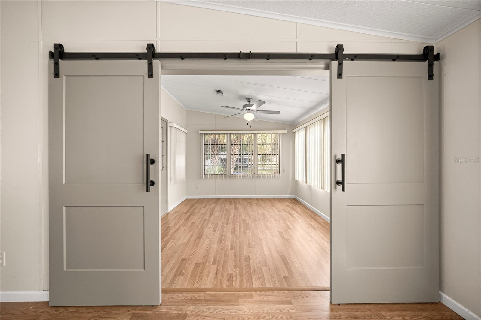 712 DEVON DR, LADY LAKE, FL, 32159