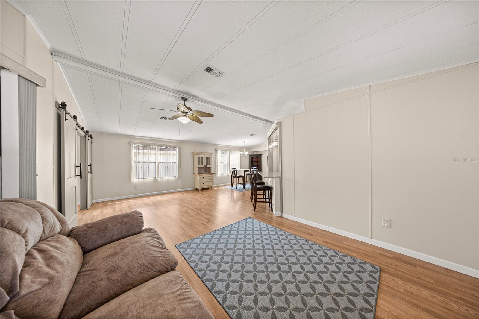 712 DEVON DR, LADY LAKE, FL, 32159