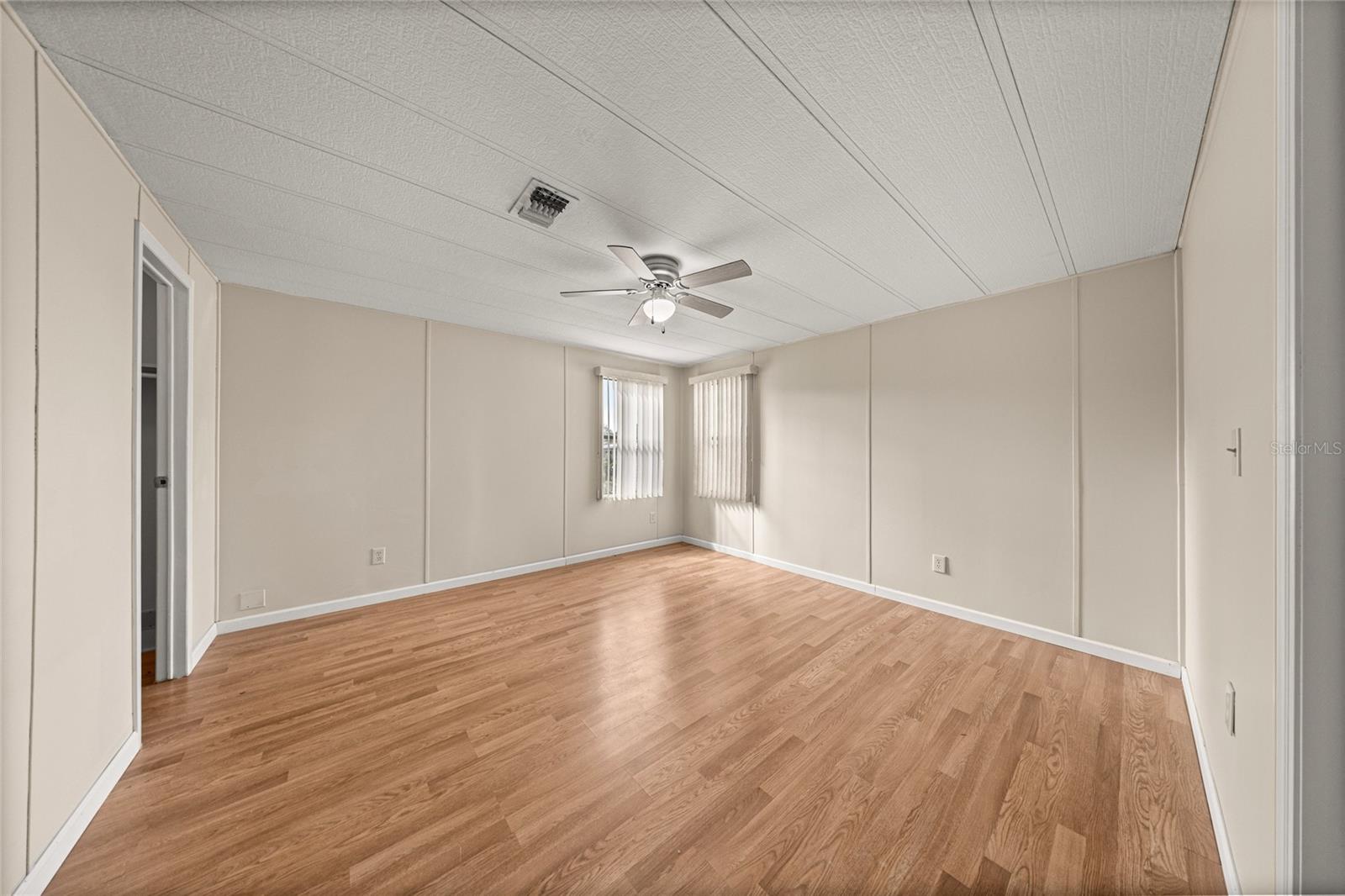 712 DEVON DR, LADY LAKE, FL, 32159