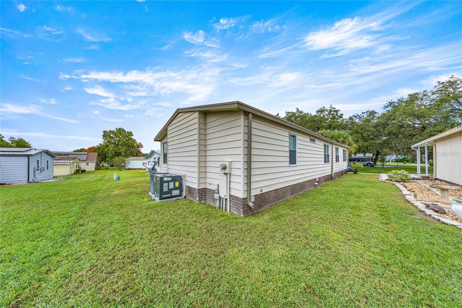 712 DEVON DR, LADY LAKE, FL, 32159